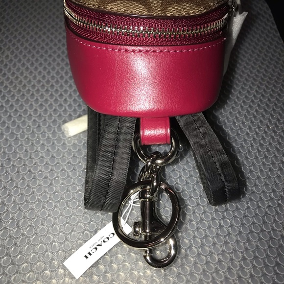 Coach 🌺 mini backpack coin case keychain NWT - Picture 5 of 15